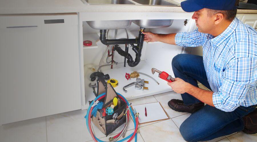Professional bathroom faucet installation in Banquete, TX