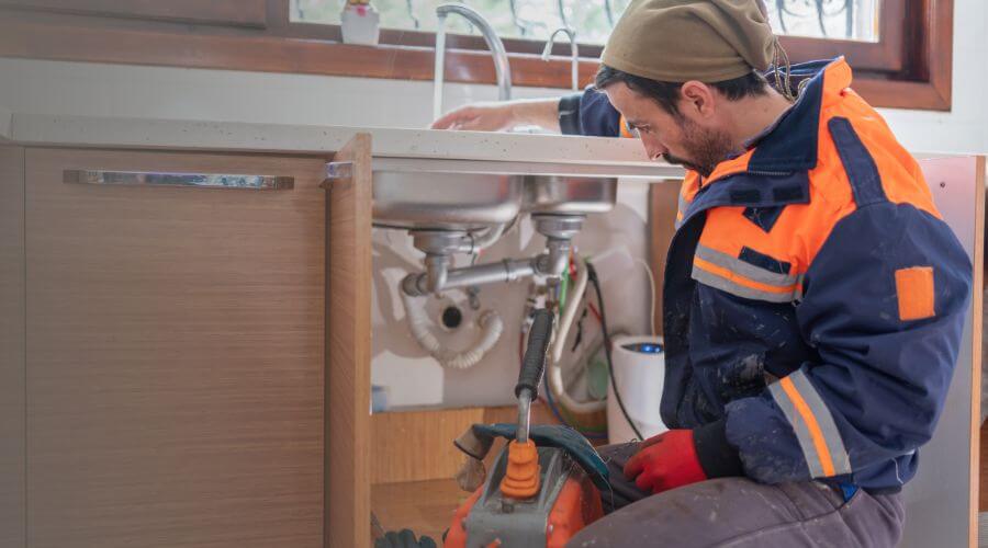 Professional bathroom faucet installation services in Banquete, TX